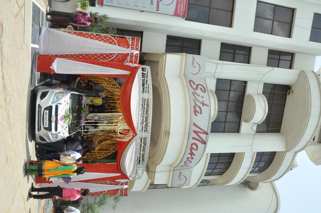 Hotel Sita Manor Gwalior Exterior photo